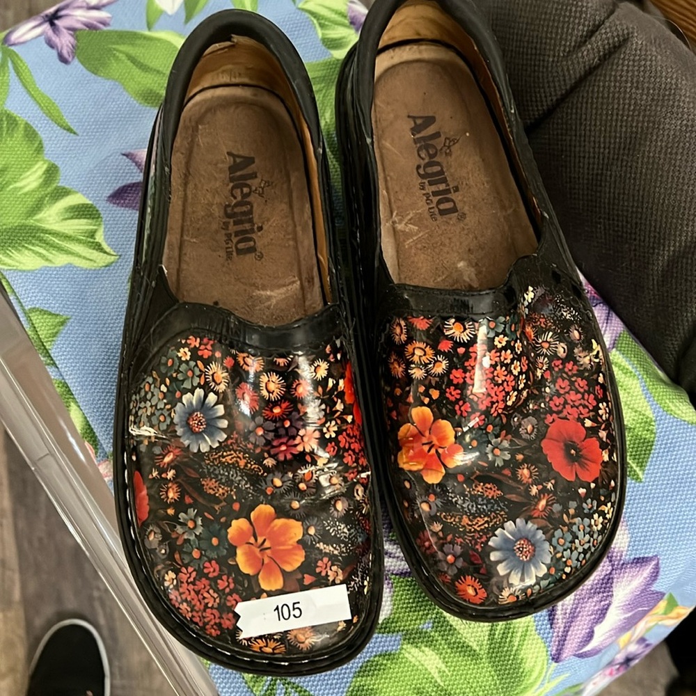 Algeria slip on patent shoes